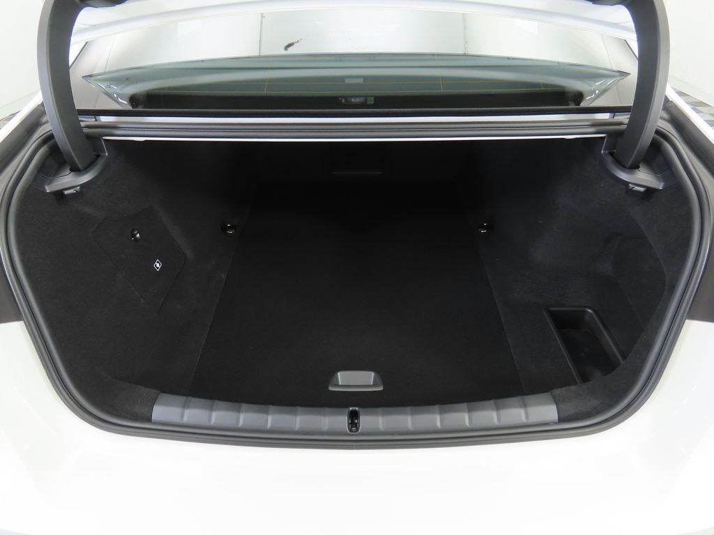 Thumbnail: 2026 BMW i7 - 28