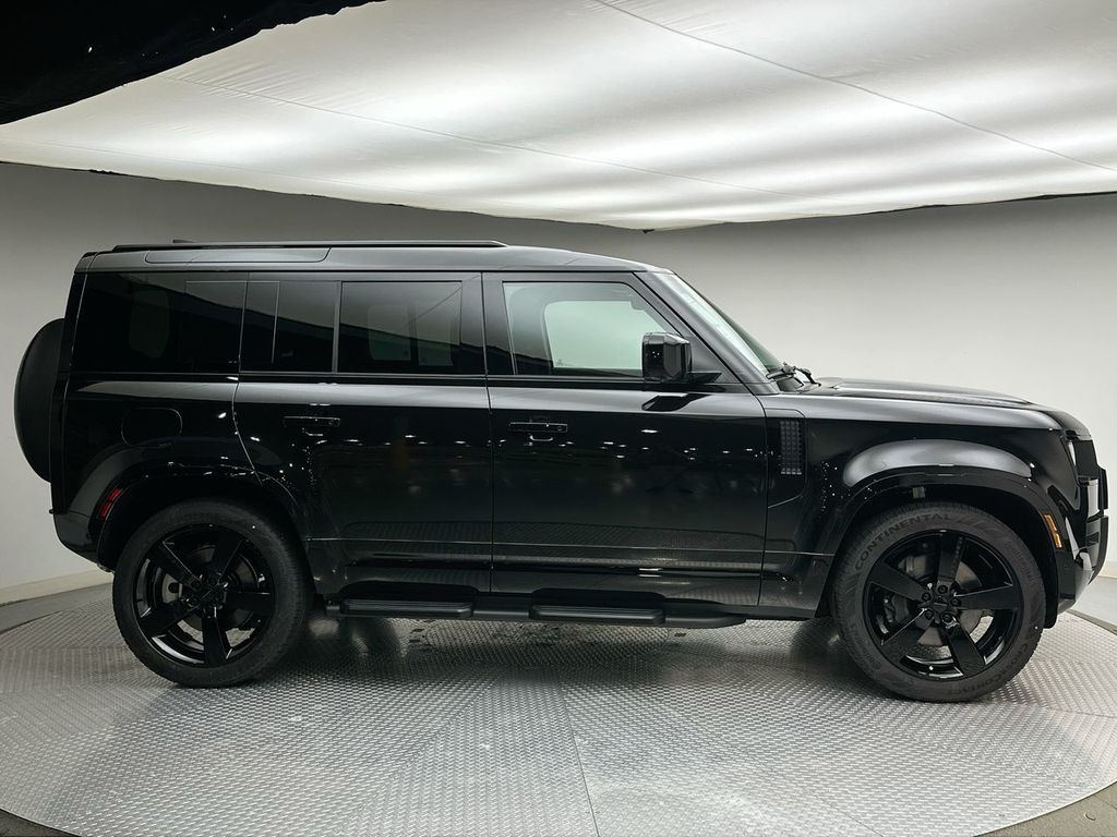 Thumbnail: 2026 Land Rover Defender - 4