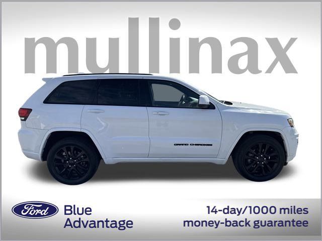 Used 2018 Jeep Grand Cherokee Altitude with VIN 1C4RJEAG4JC208430 for sale in Lake Park, FL