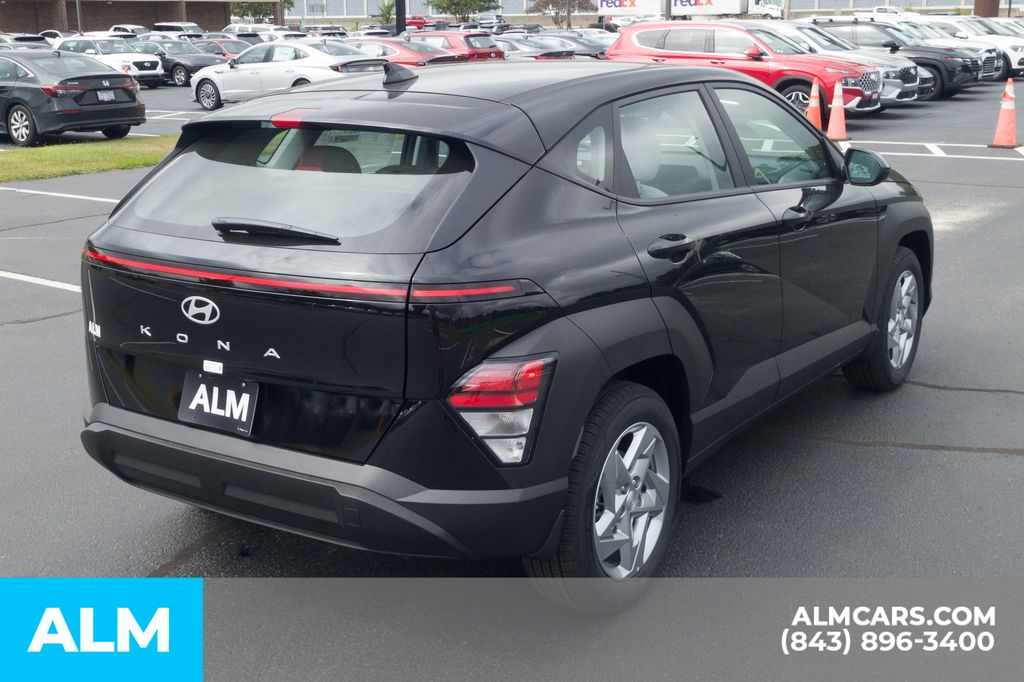 Used 2026 Black Hyundai SE image 5