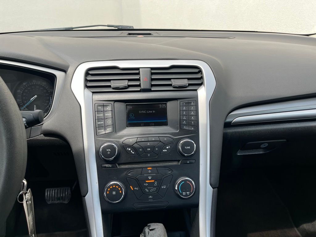 Used Car 2014 Ford Fusion  Se For Sale Under $10,000 In Georgetown, Texas