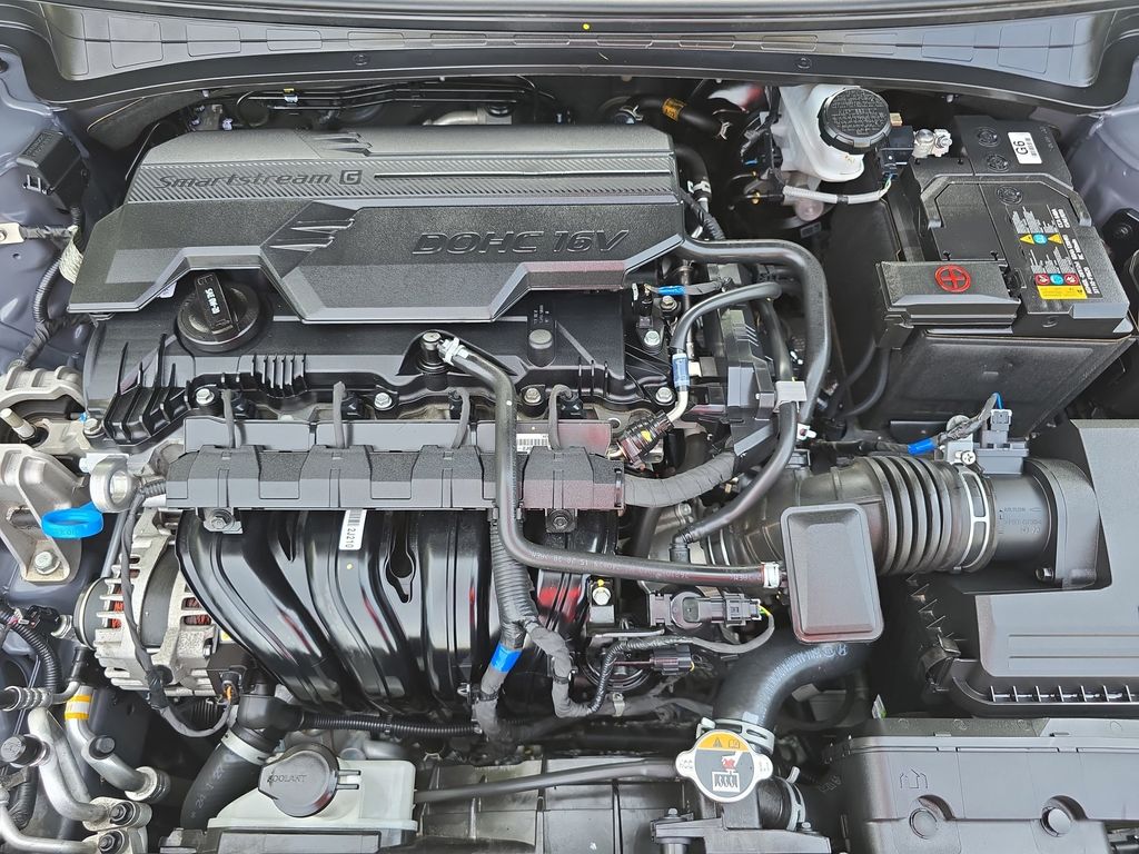 Used 2025 Hyundai Elantra Sedan