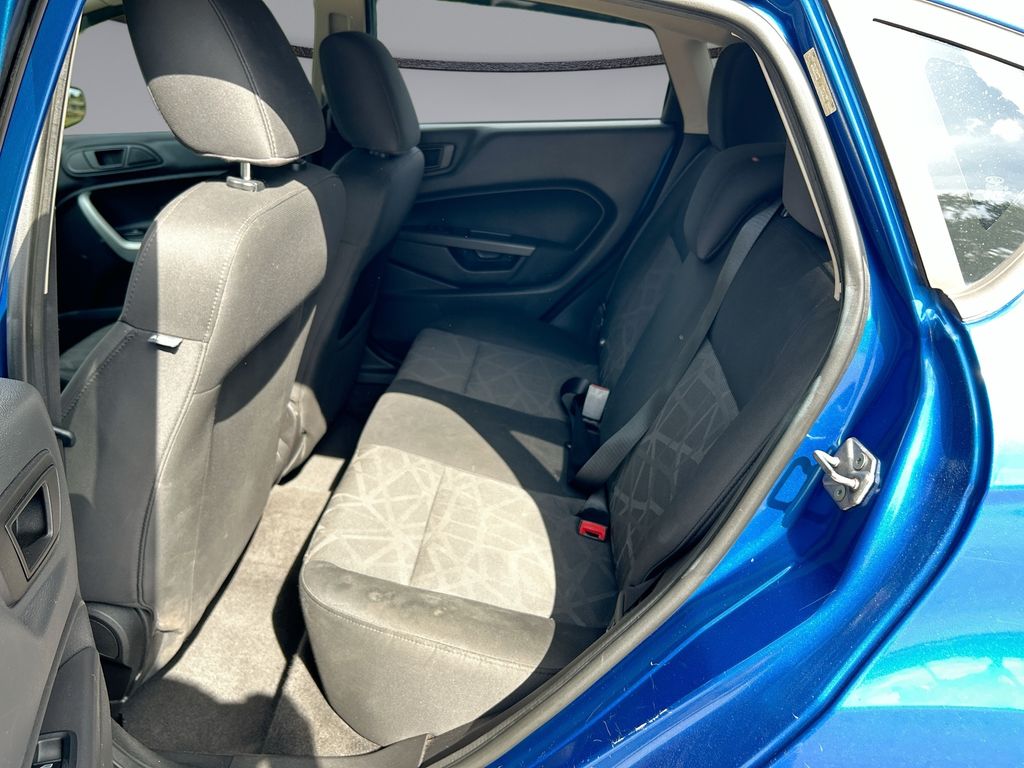 Thumbnail: 2011 Ford Fiesta - 22