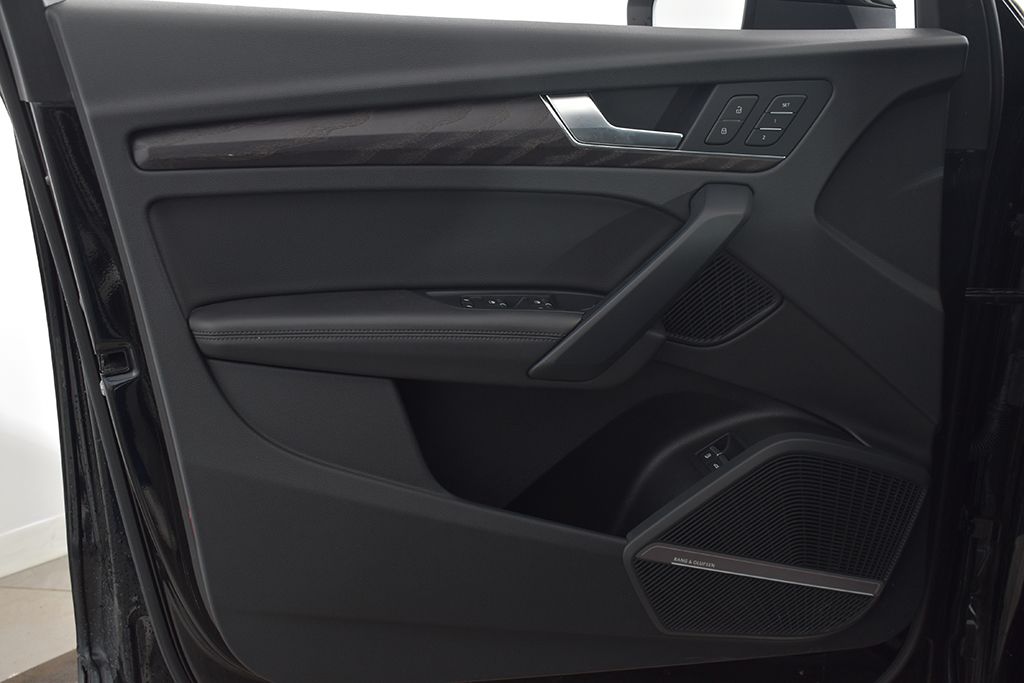 Thumbnail: 2020 Audi Q5 - 11