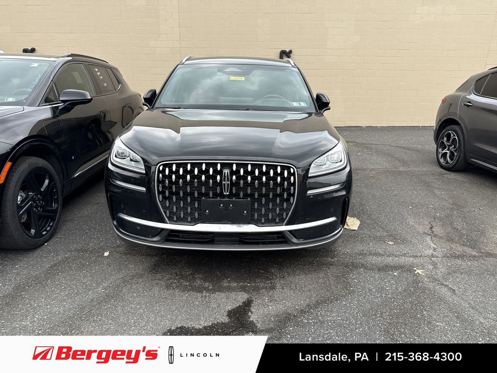  2023 Lincoln Corsair Reserve AWD   