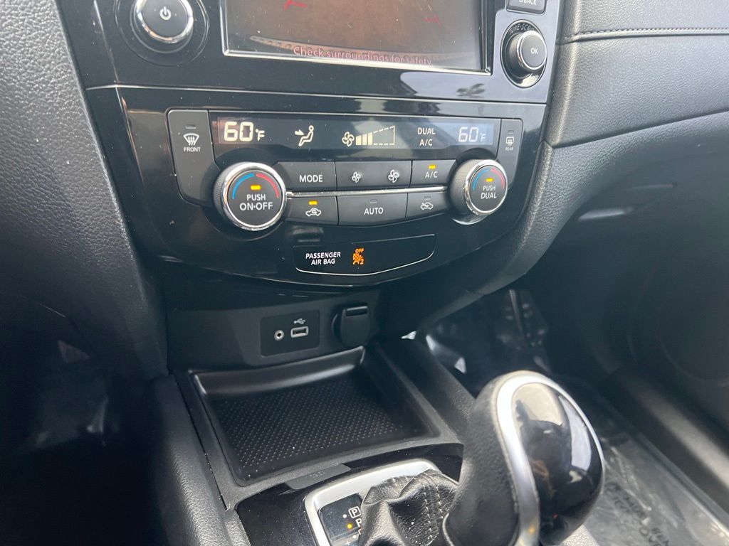 2020 Nissan Rogue SV Gray at Community Honda