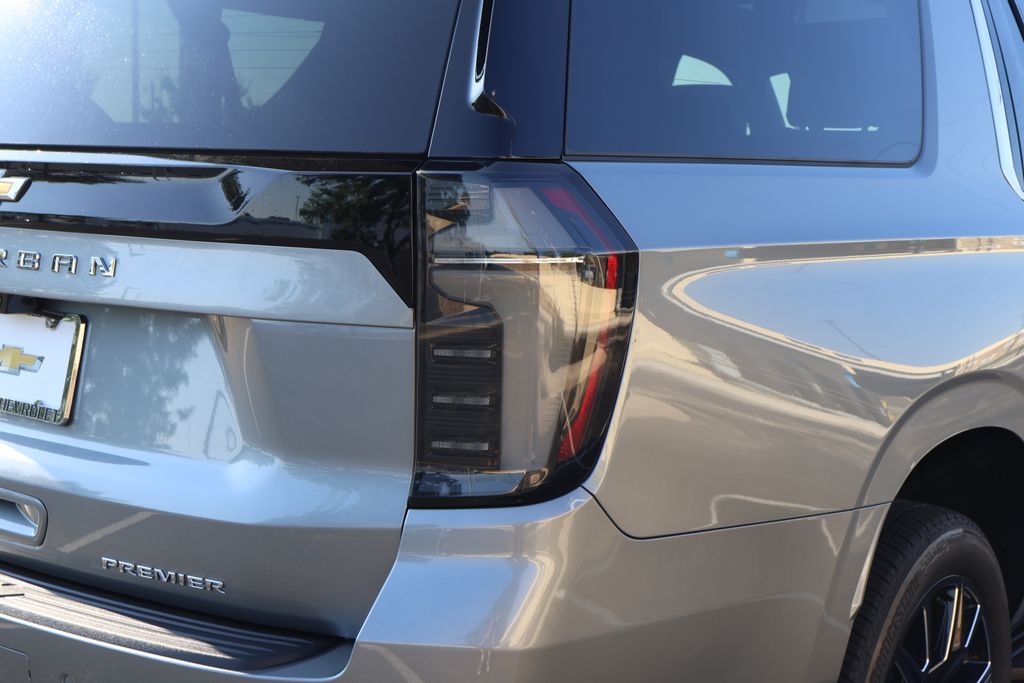 Thumbnail: 2025 Chevrolet Suburban - 7