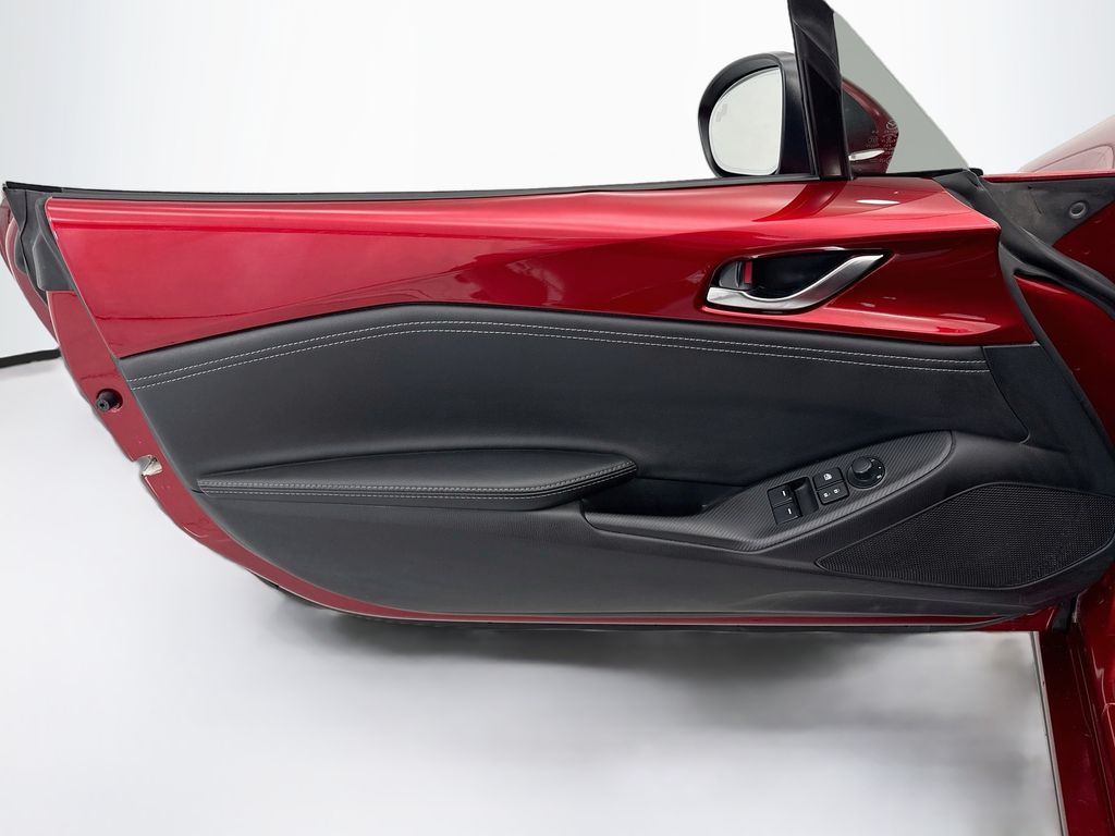 Thumbnail: 2020 Mazda MX-5 Miata - 22