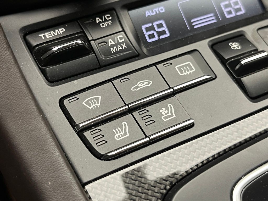 Thumbnail: 2015 Porsche 911 - 20