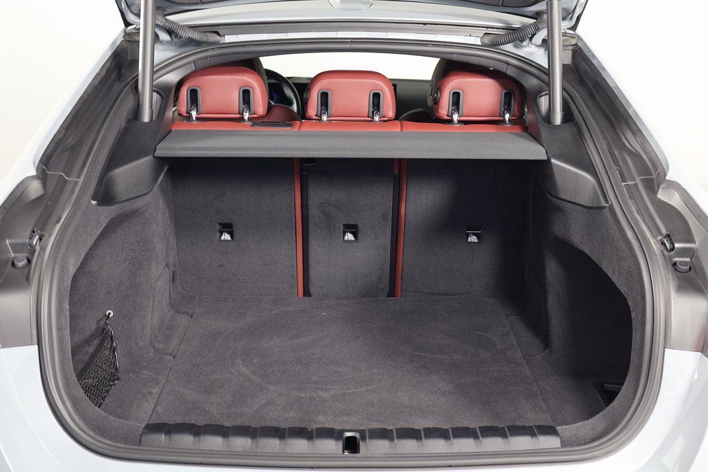 Thumbnail: 2023 BMW i4 - 14