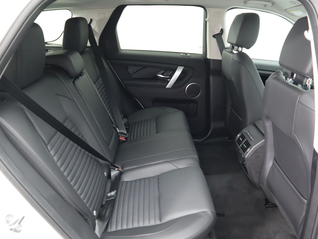 Thumbnail: 2024 Land Rover Discovery Sport - 23