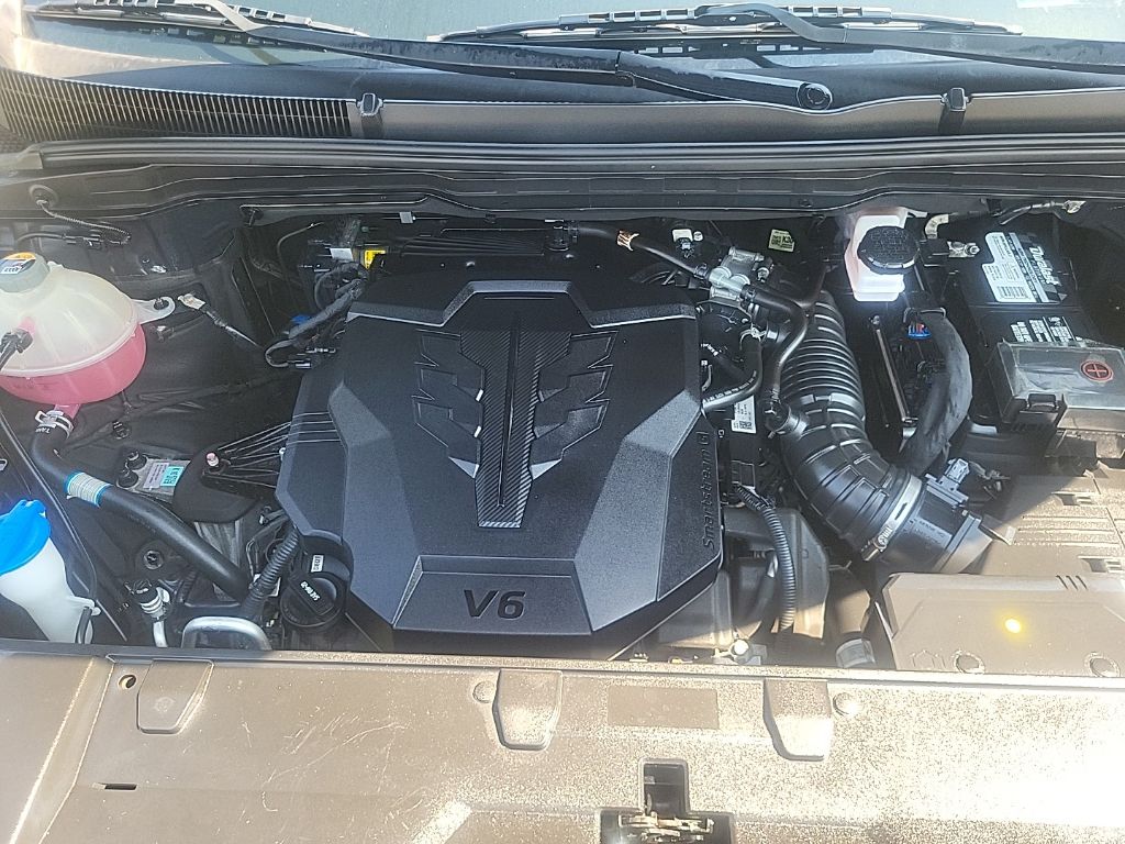 2022 Black Kia Carnival LX FWD Van