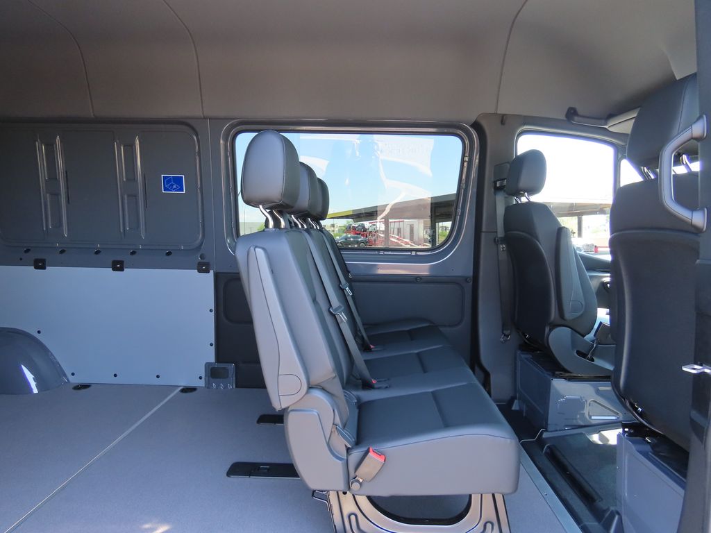 Thumbnail: 2025 Mercedes-Benz Sprinter - 28