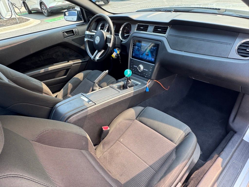 2014 Ford Mustang V6