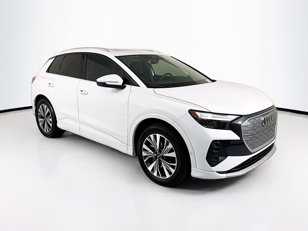 Thumbnail: 2023 Audi Q4 e-tron - 3