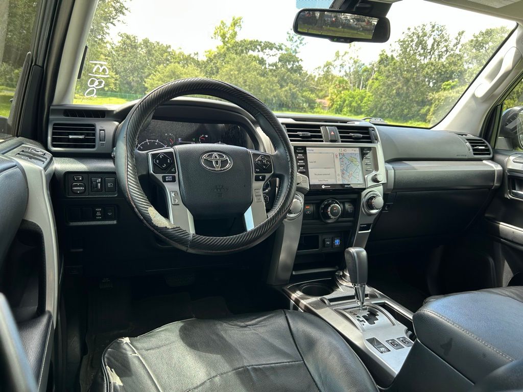 Thumbnail: 2022 Toyota 4Runner - 12