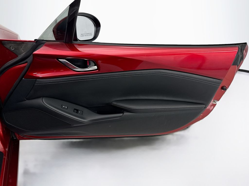 Thumbnail: 2020 Mazda MX-5 Miata - 23