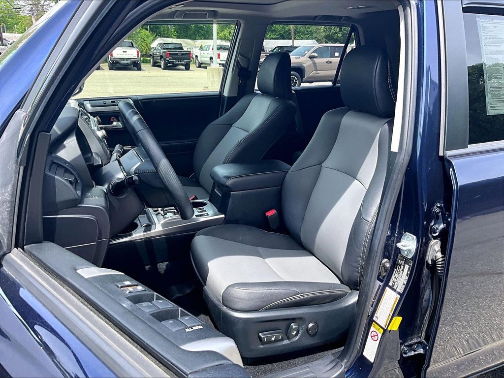 2019 Toyota 4Runner — photo 10