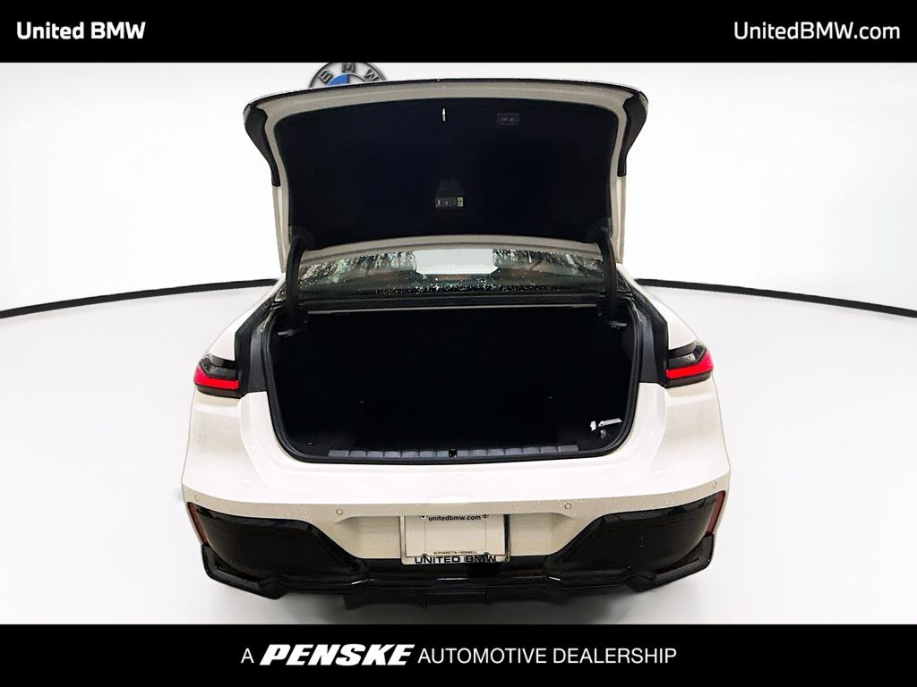 Thumbnail: 2026 BMW 7 Series - 14