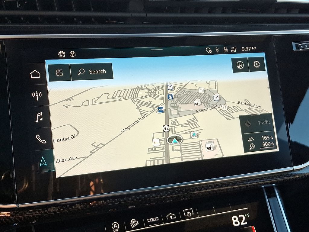 Thumbnail: 2023 Audi SQ8 - 18