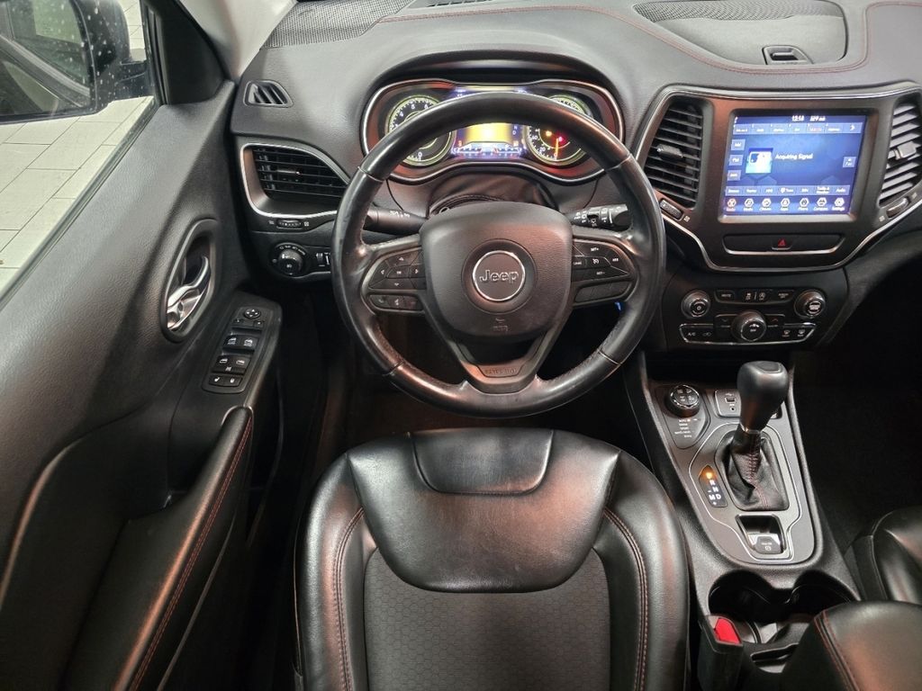 Used 2020 Black Jeep Trailhawk image 19