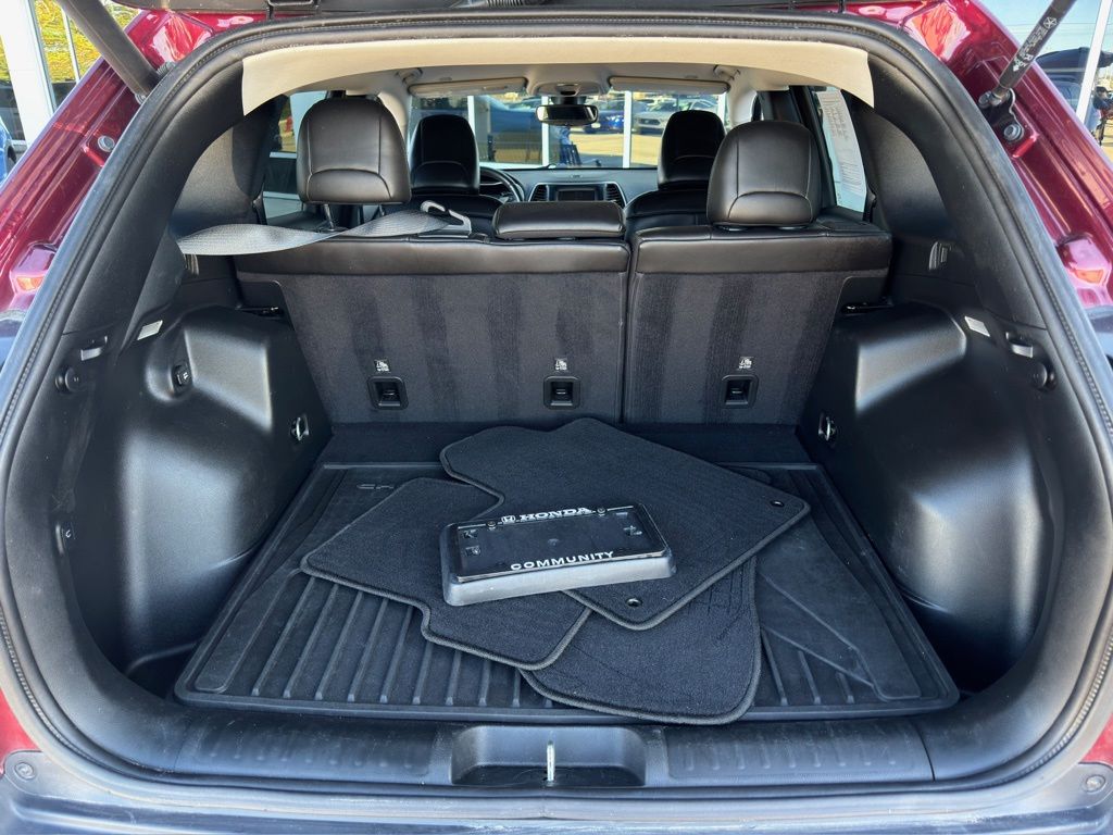 2019 Jeep Cherokee Altitude Red at Durrett Motor Company