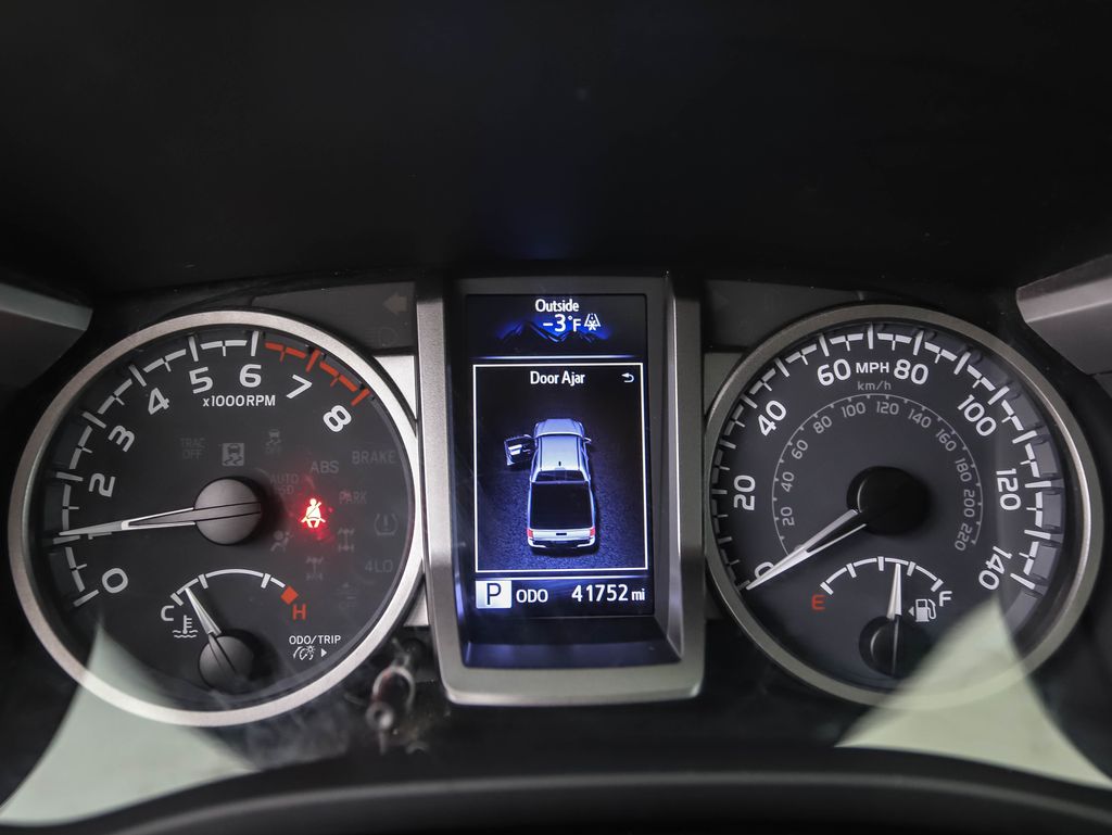 Thumbnail: 2022 Toyota Tacoma - 14