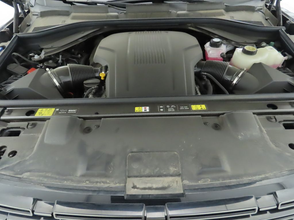 Thumbnail: 2025 Land Rover Range Rover - 31