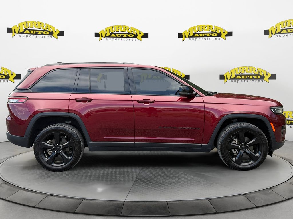 2023 Velvet Red Pearlcoat Jeep Grand Cherokee Altitude X 4X4 SUV