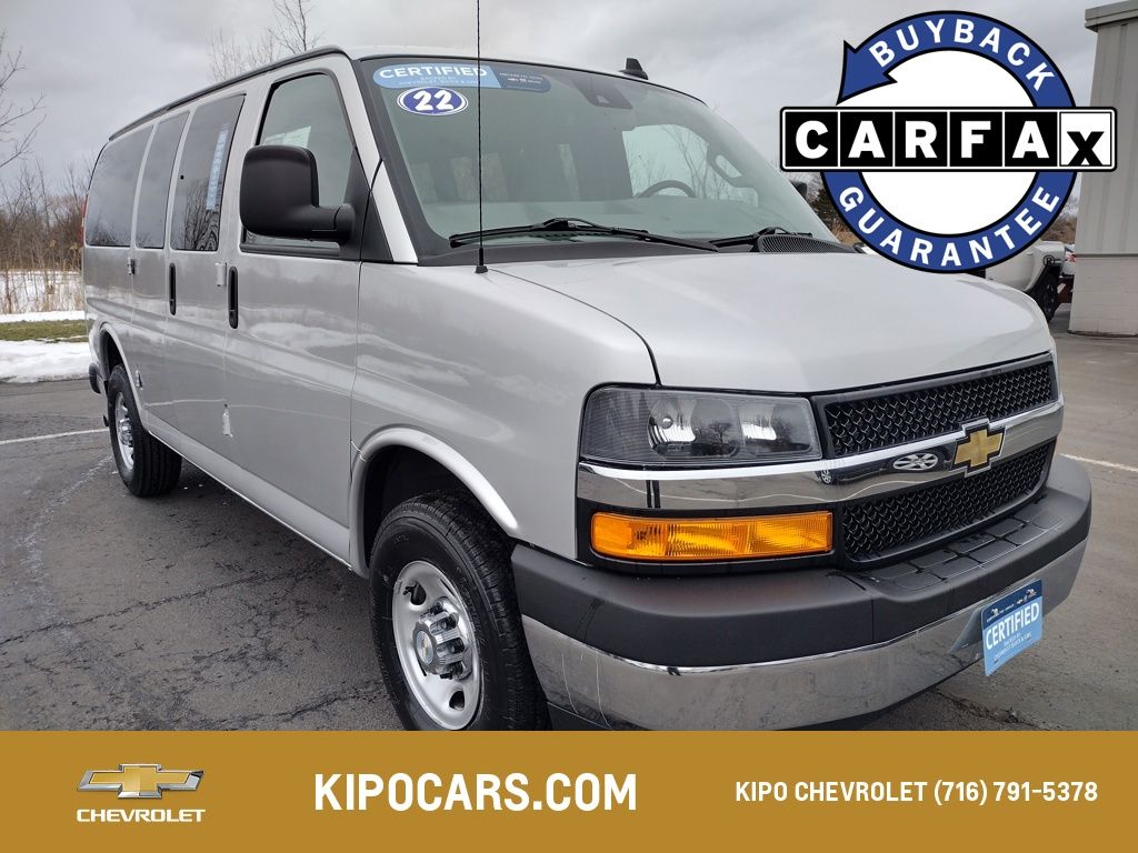 2022 Chevrolet Express 3500 LT photo