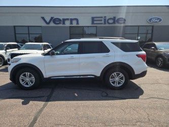 White Metallic 2024 Ford Explorer SUV / Crossover All-Wheel Drive Automatic
