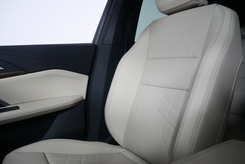 2025 BMW X1 xDrive28i 24
