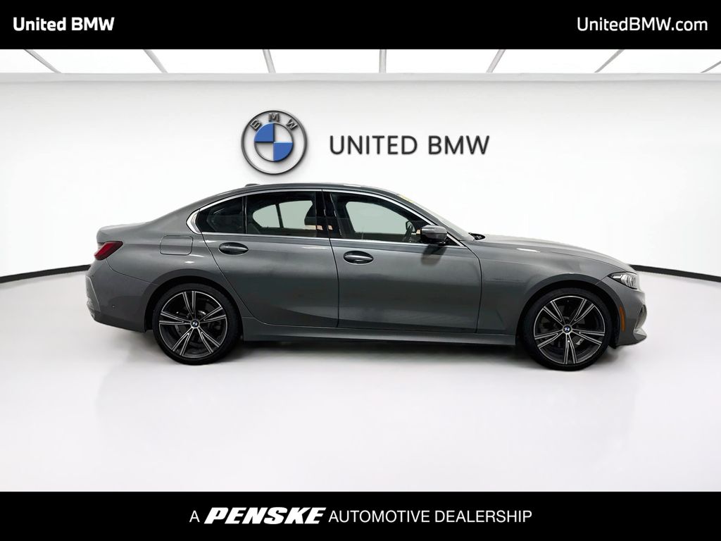 Thumbnail: 2024 BMW 3 Series - 4