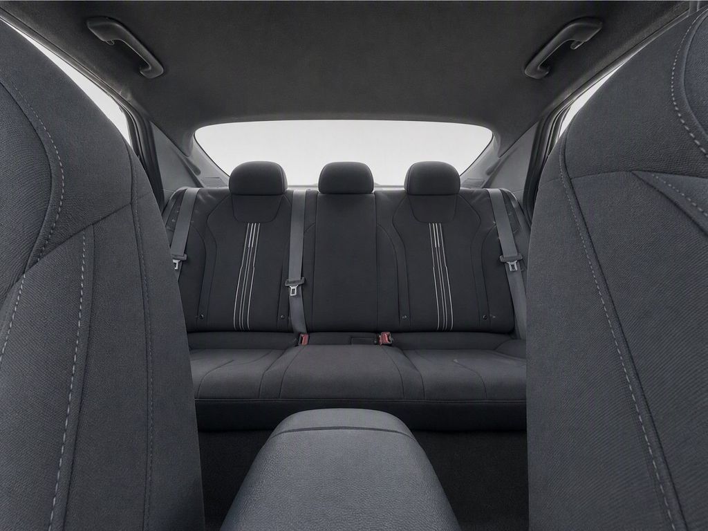 Used 2025 Red Hyundai SEL Sport image 17