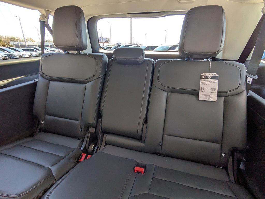 2025 Ford Expedition Active MAX