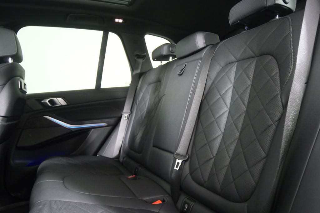 Thumbnail: 2024 BMW X5 - 14