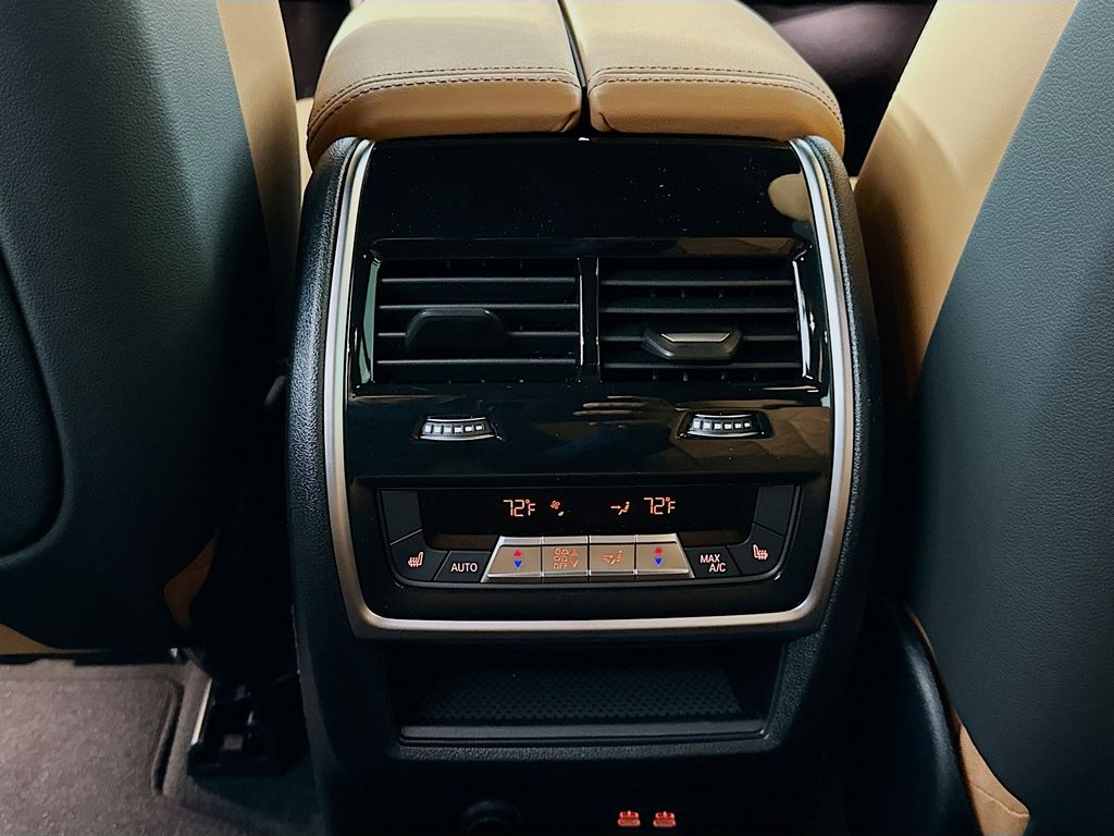 Thumbnail: 2026 BMW X5 - 18