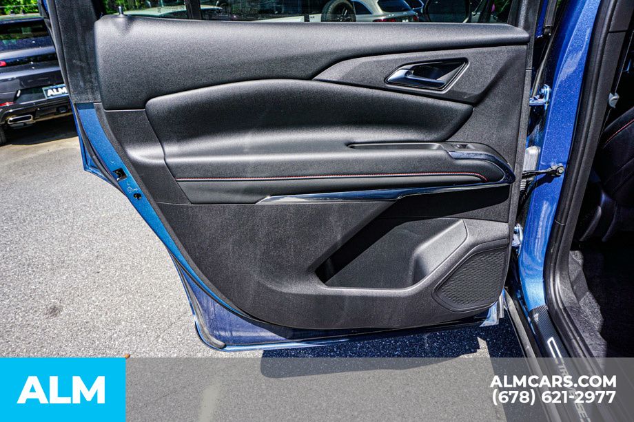 Used 2025 Blue Chevrolet Z71 image 53