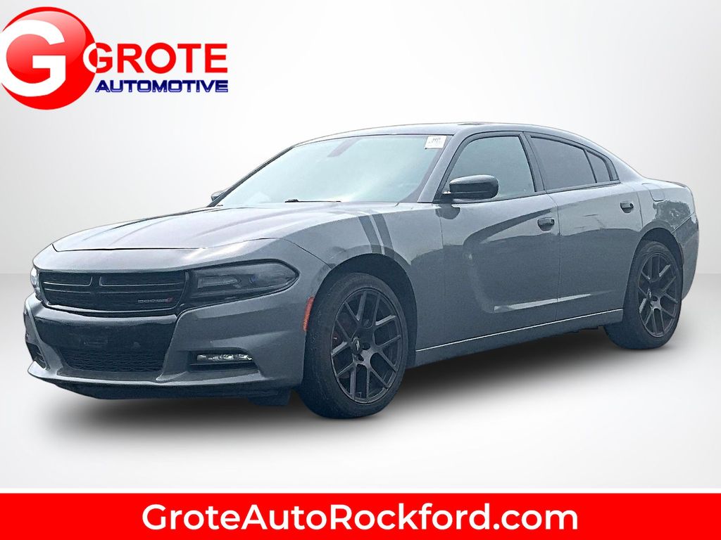  2017 Dodge Charger SXT RWD   
