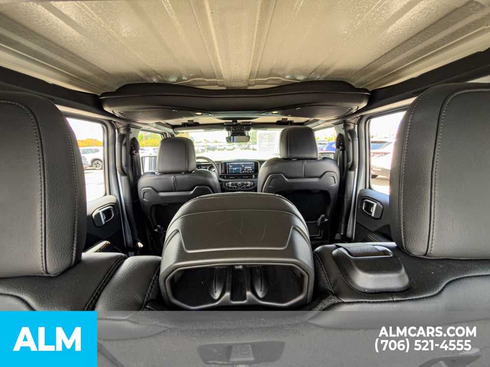 Used 2024 Silver Jeep Sahara image 22