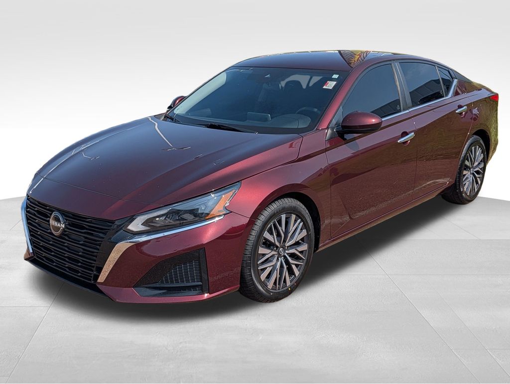 Used 2023 Nissan Altima Sedan