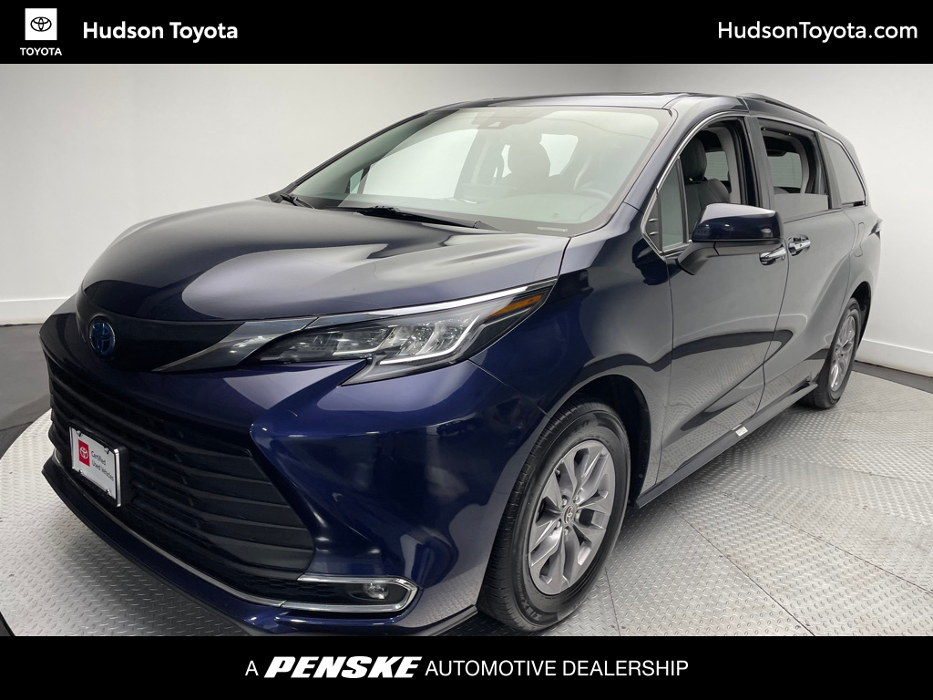 2023 Toyota Sienna XLE -
                Jersey City, NJ