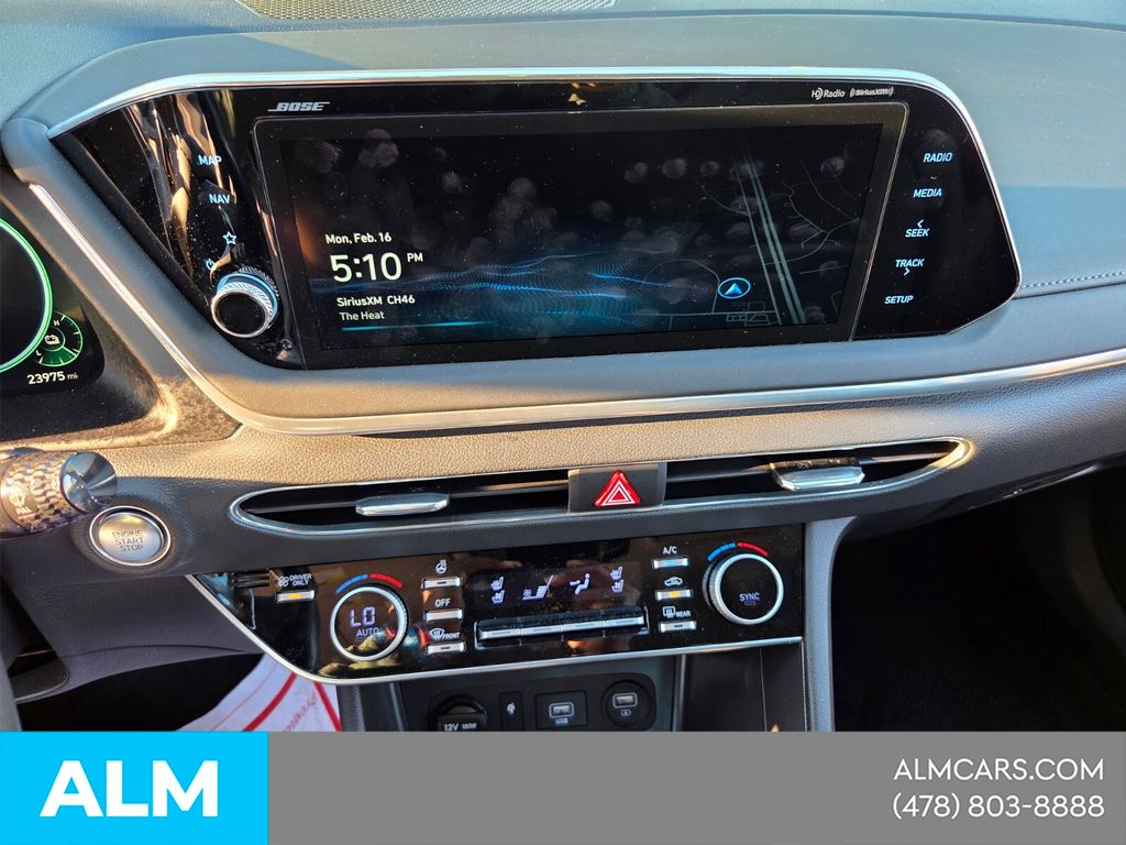 Used 2022 White Hyundai Limited image 20