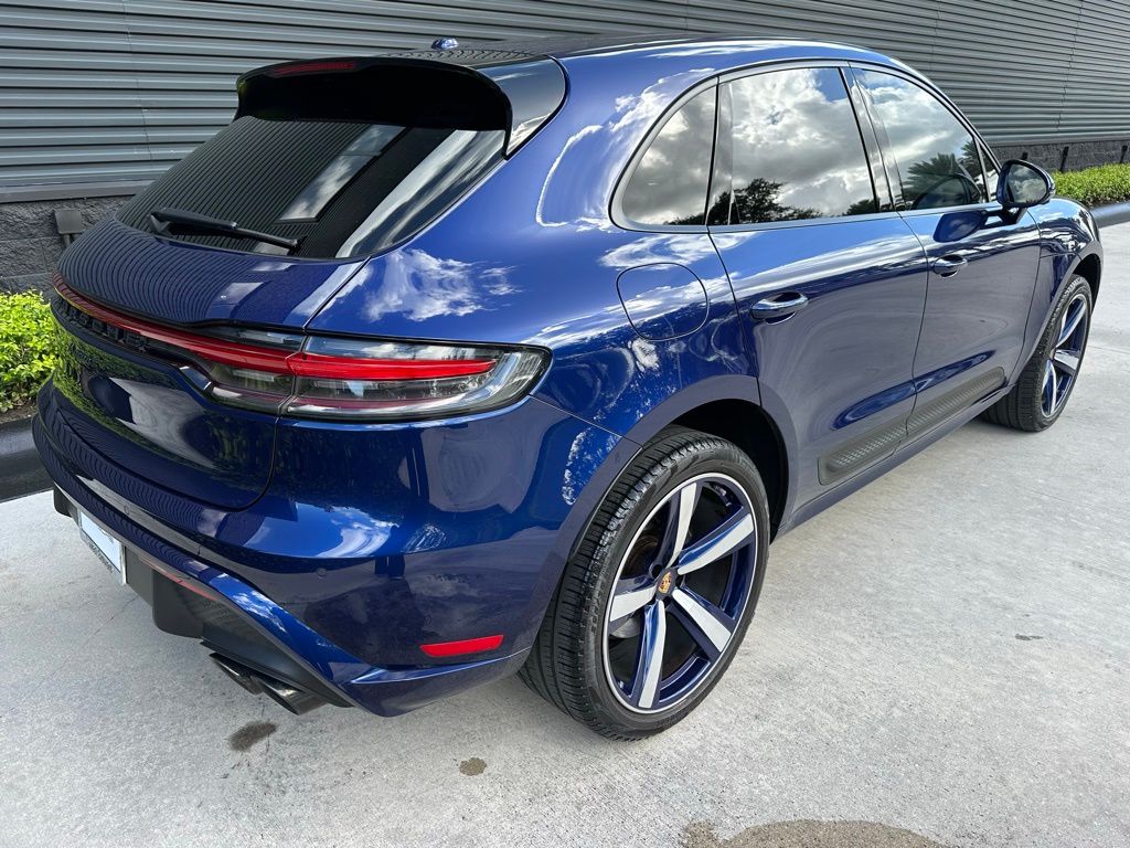 Thumbnail: 2023 Porsche Macan - 9