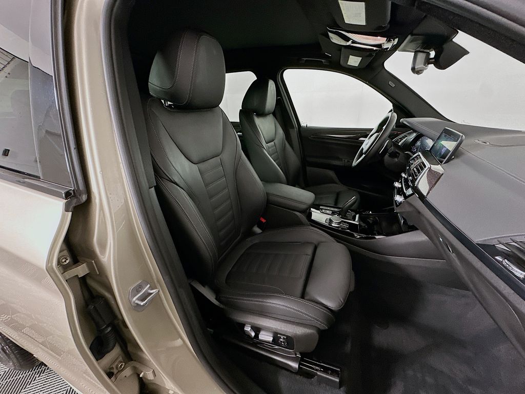 Thumbnail: 2021 BMW X3 - 29