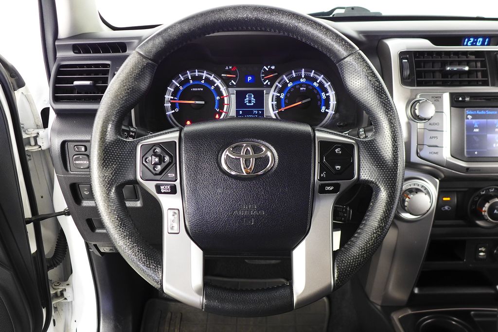 Thumbnail: 2015 Toyota 4Runner - 26