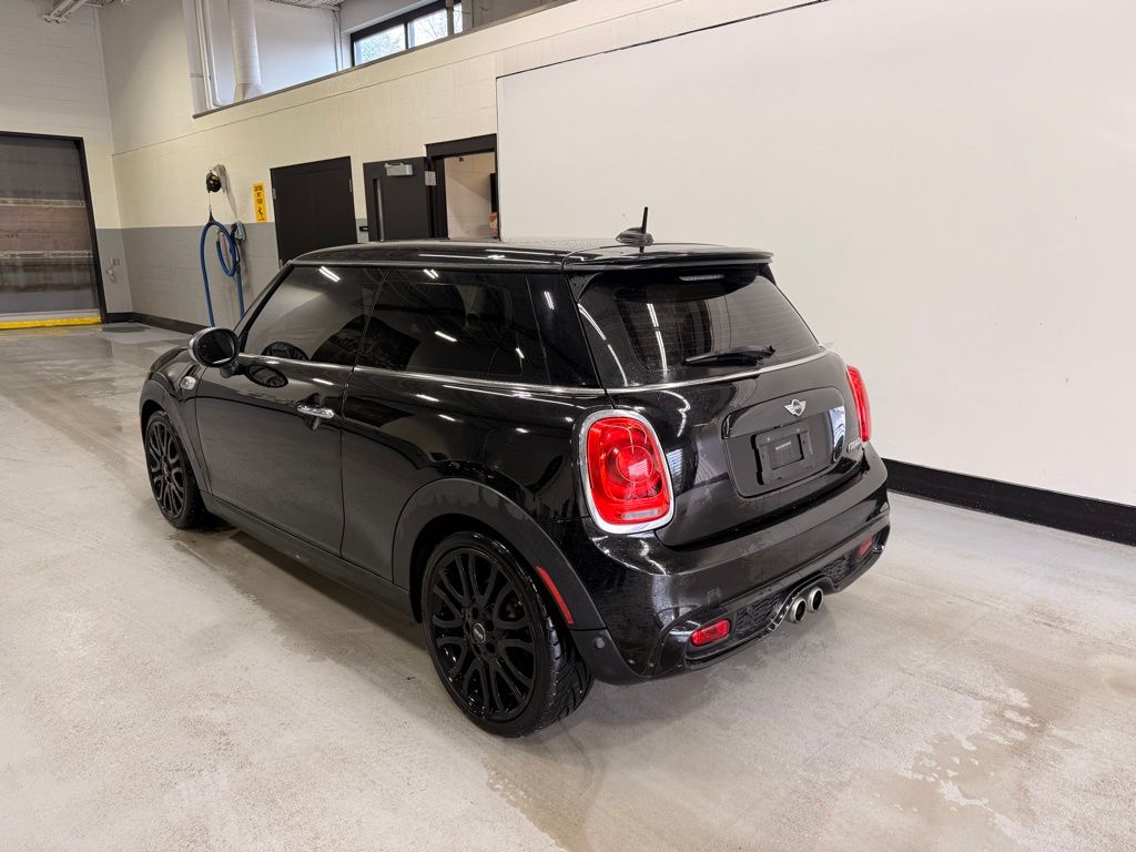 Thumbnail: 2018 MINI Cooper - 3