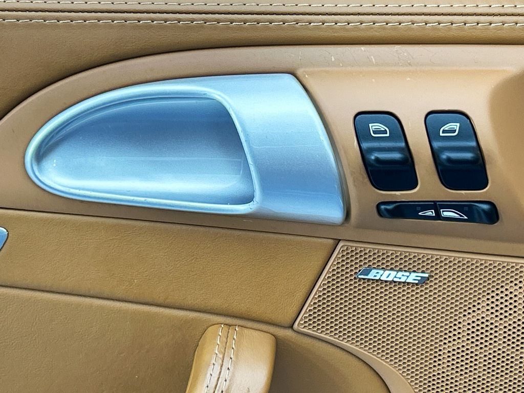 Thumbnail: 2006 Porsche 911 - 20