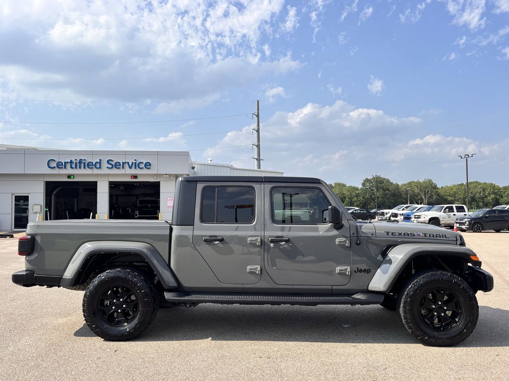Used Car 2021 Jeep Gladiator  For Sale Under $30,000 In Corsicana, Texas