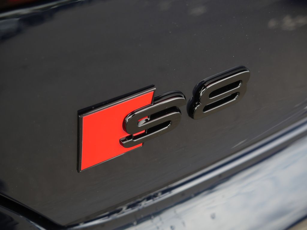 Thumbnail: 2026 Audi S8 - 9
